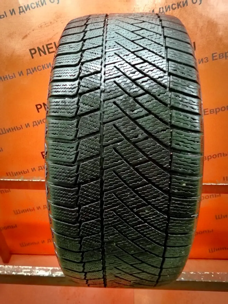 Б/у шина 235/40 R19 Continental ContiVikingContact 6