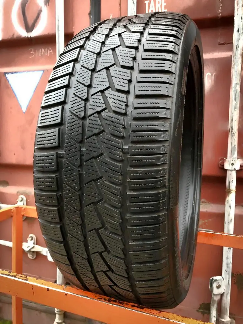 Б/у шина 235/40 R19 Continental ContiWinterContact TS 860S