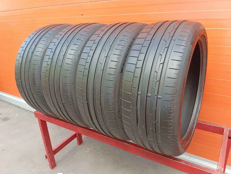 Комплект б/у шин 235/40 R19 Continental PremiumContact 6