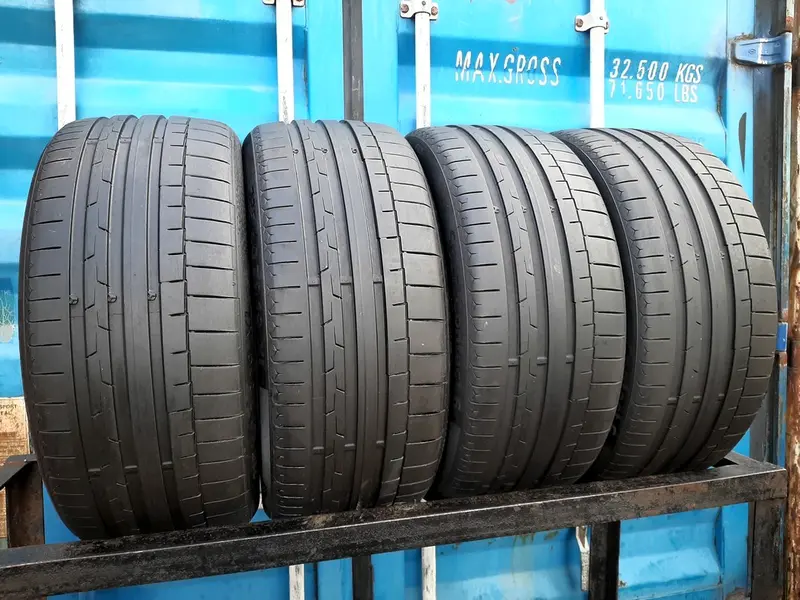 Комплект б/у шин 235/40 R19 Continental SportContact 6