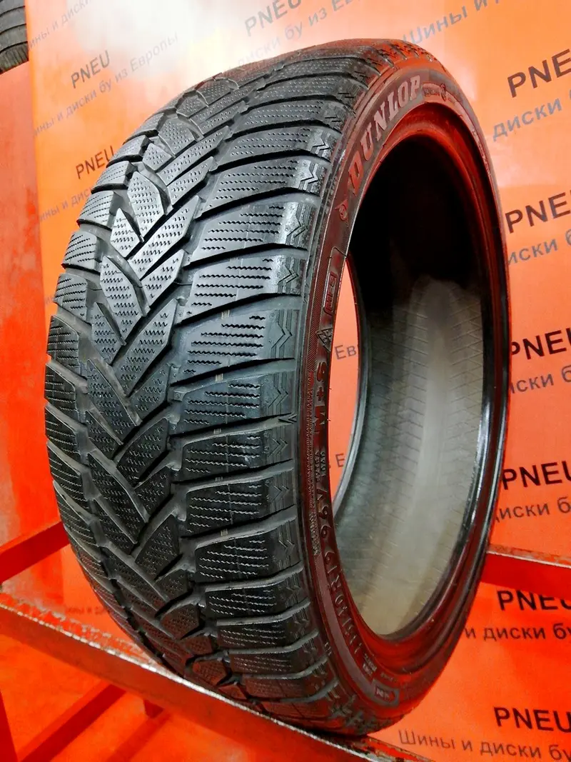 Б/у шина 235/40 R19 Dunlop SP Winter Sport M3