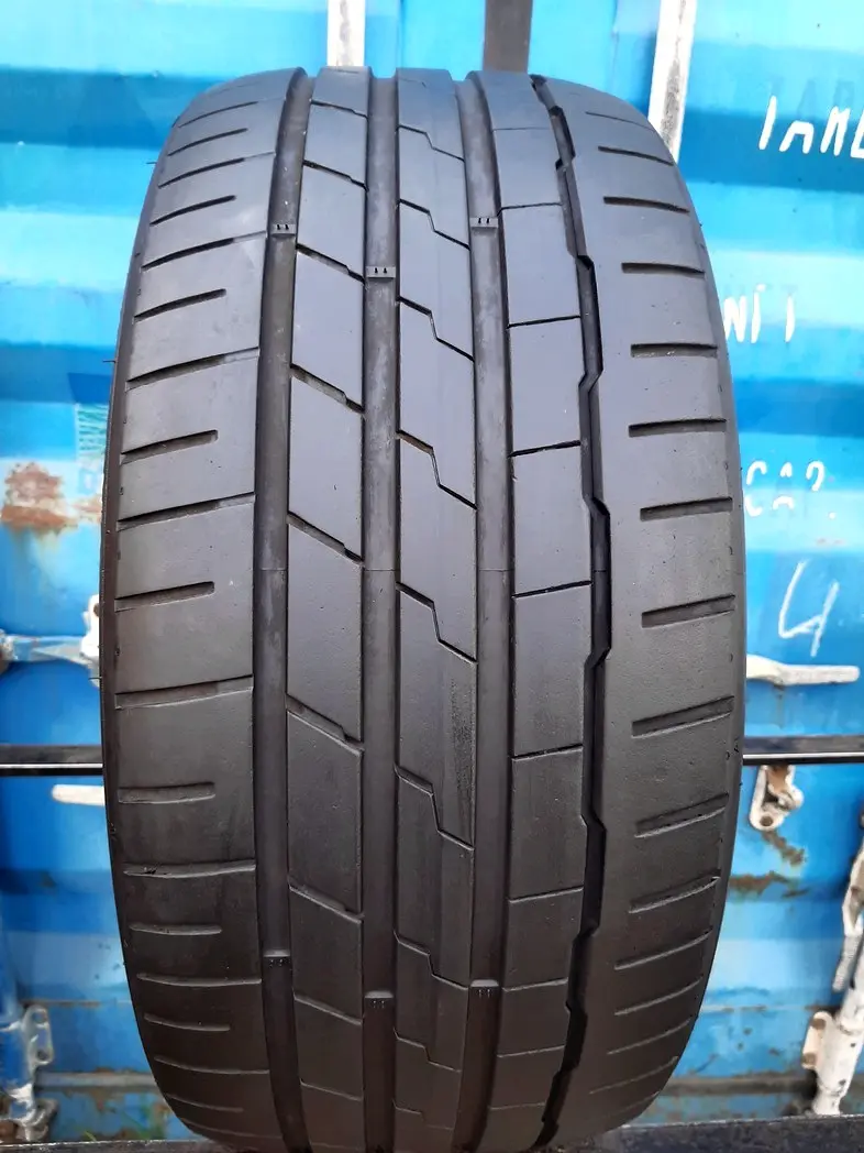 Б/у шина 235/40 R19 Hankook Ventus S1 Evo3 K127A