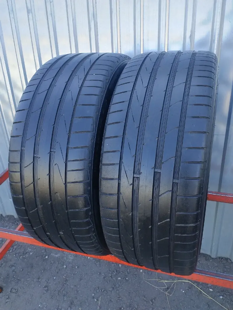 Пара б/у шин 235/40 R19 Hankook Ventus S1evo 2 K117