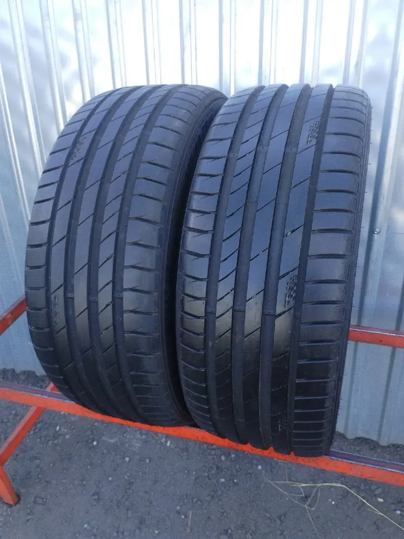 Пара б/у шин 235/40 R19 Kumho Ecsta PS71