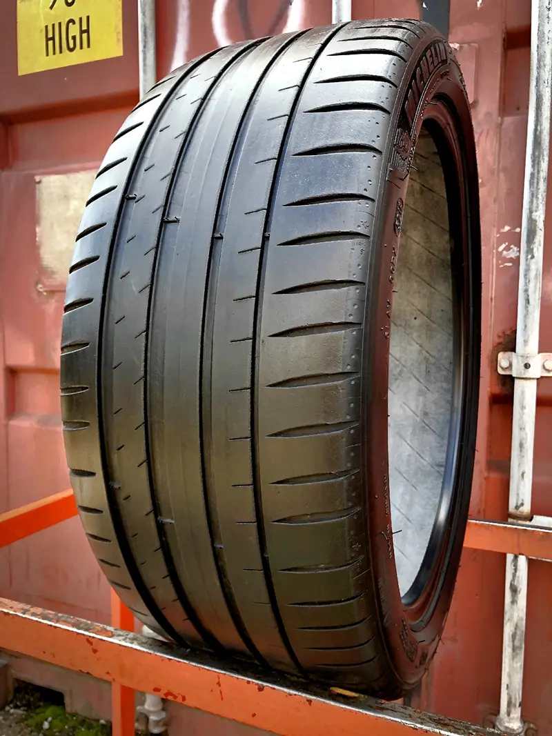 Б/у шина 235/40 R19 Michelin Pilot Sport 4