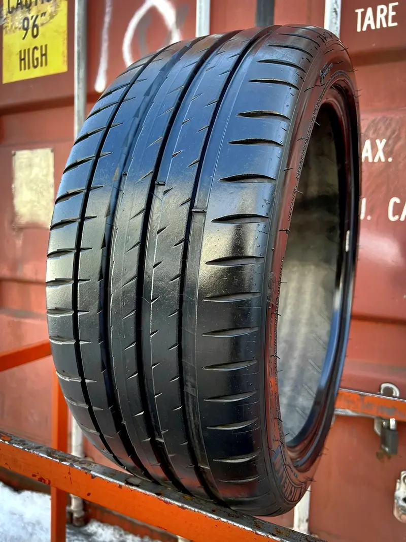 Б/у шина 235/40 R19 Michelin Pilot Sport 4 S