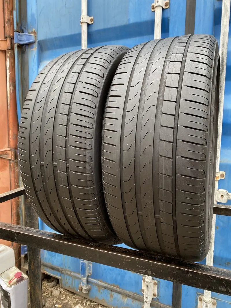 Пара б/у шин 235/40 R19 Pirelli P 7 Cinturato