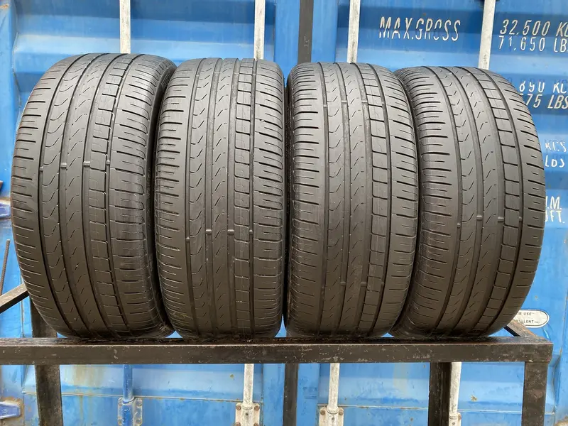 Комплект б/у шин 235/40 R19 Pirelli P 7 Cinturato