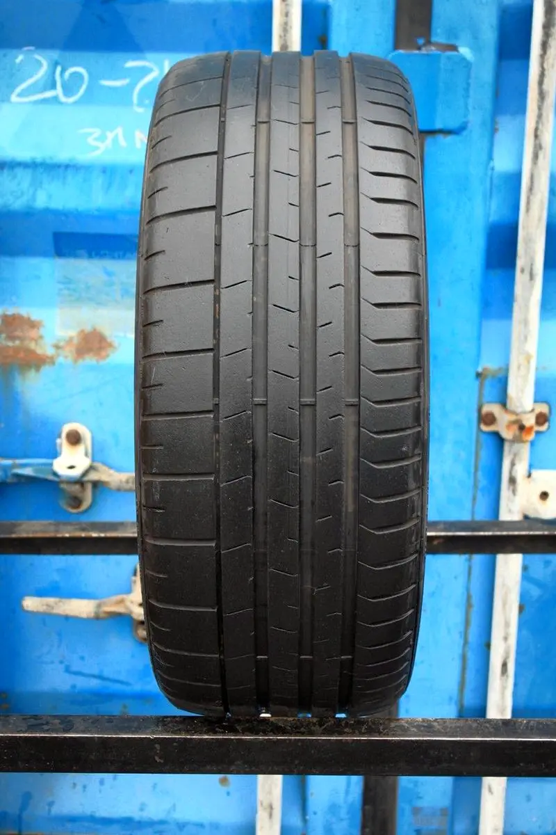 Б/у шина 235/40 R19 Pirelli P Zero N1