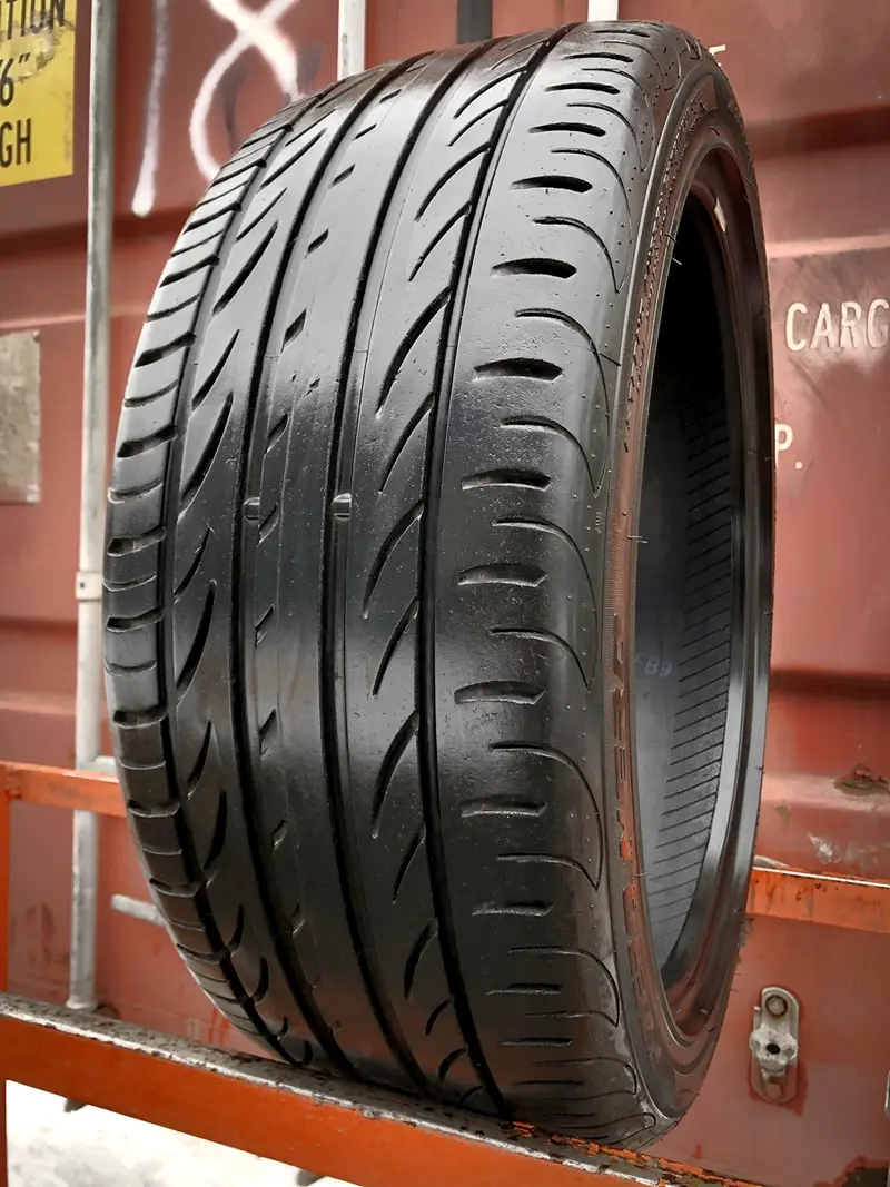 Б/у шина 235/40 R19 Pirelli P Zero Nero, фото 1