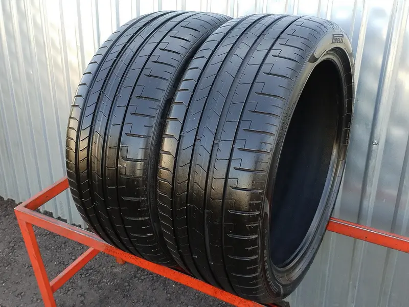 Пара б/у шин 235/40 R19 Pirelli P Zero PZ4, фото 1