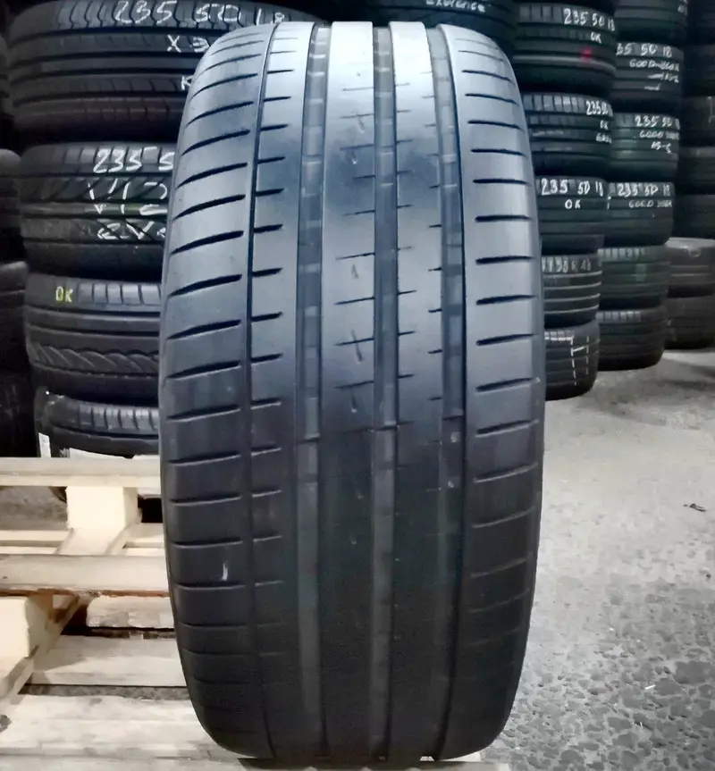 Б/у шина 235/40 R19 Vredestein Ultrac Vorti