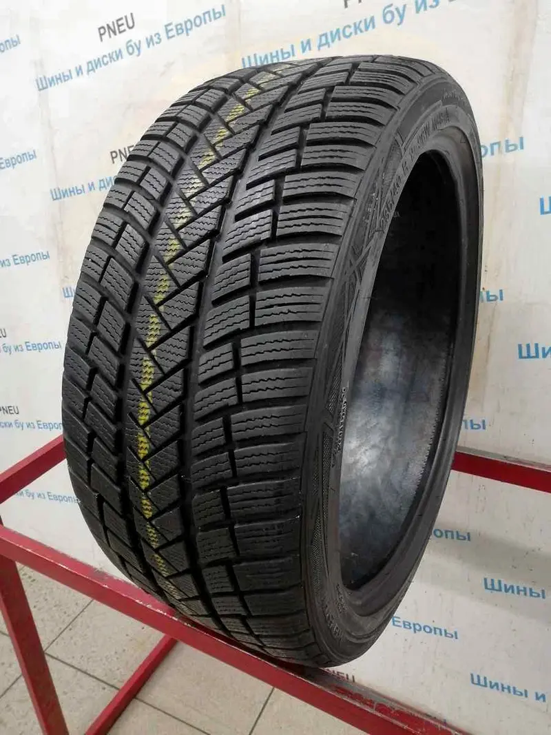 Б/у шина 235/40 R19 Vredestein Wintrac Pro