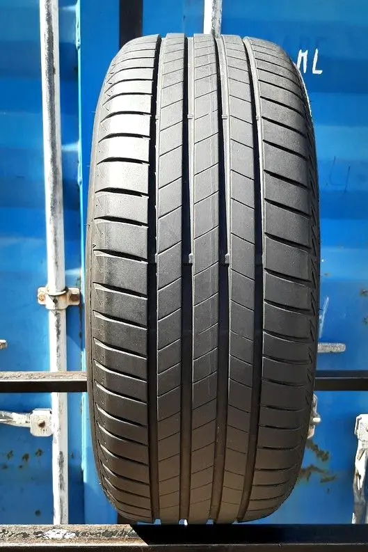 Б/у шина 235/45 R17 Bridgestone Turanza T005
