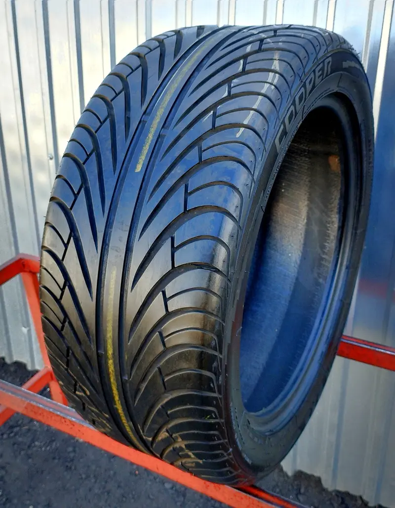 Б/у шина 235/45 R17 Cooper Zeon 2XS