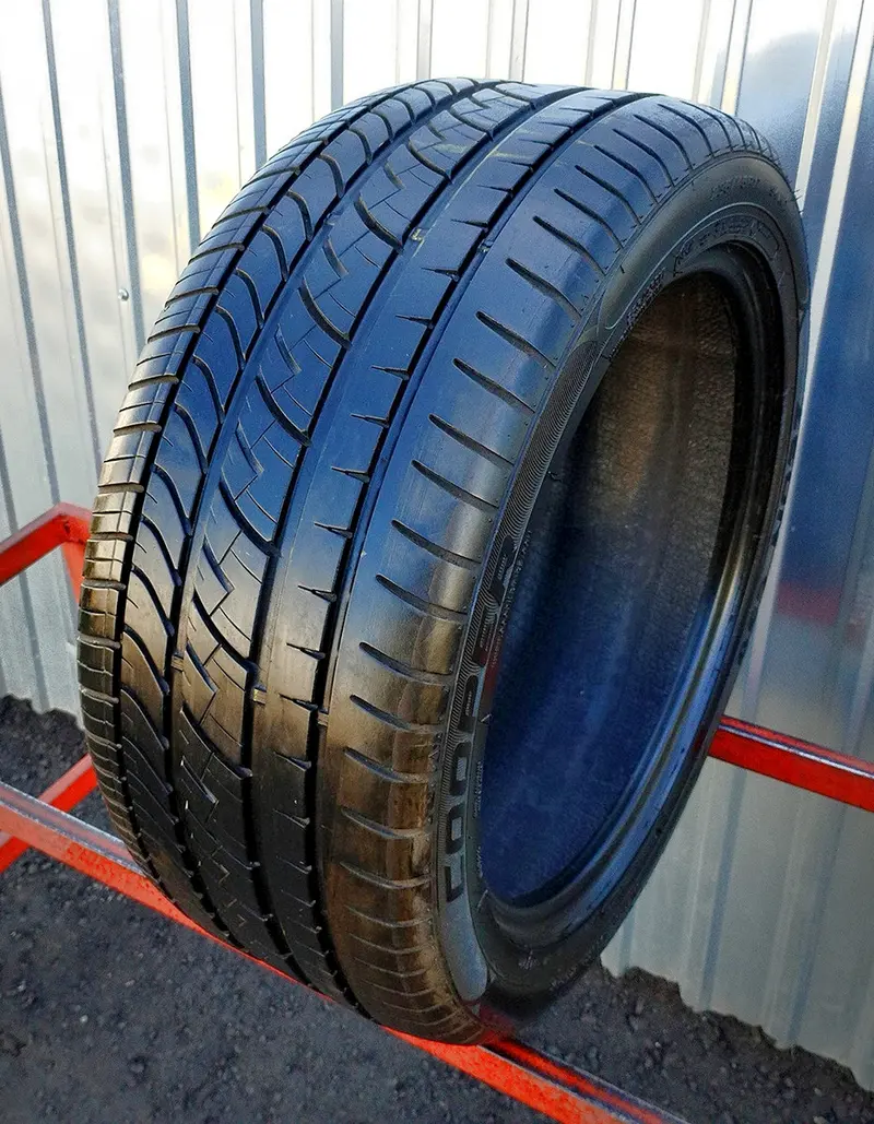 Б/у шина 235/45 R17 Cooper Zeon CS6