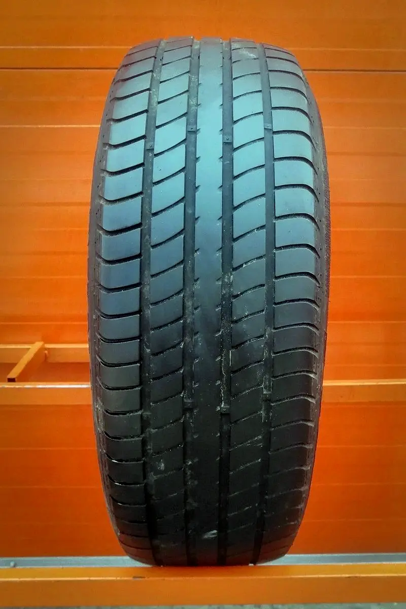 Б/у шина 235/45 R17 Dunlop SP Sport 2000E
