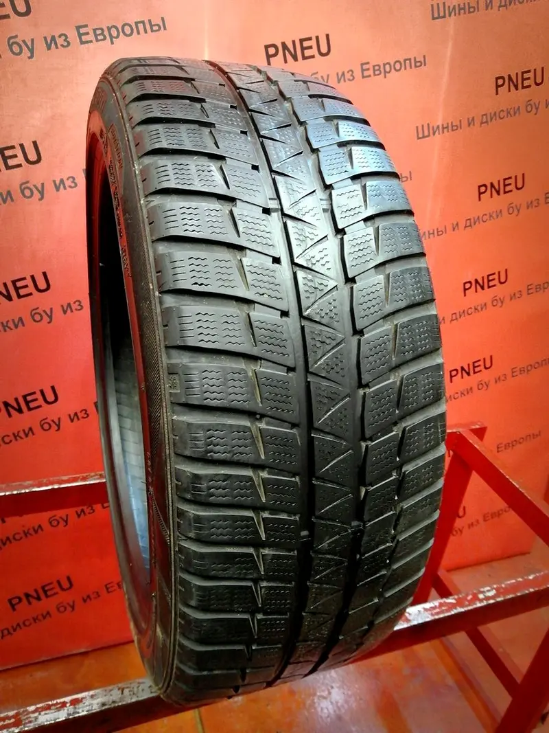Б/у шина 235/45 R17 Falken Eurowinter HS-449