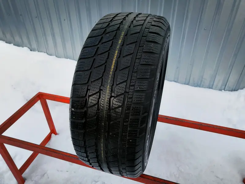 Б/у шина 235/45 R17 GT Radial Champiro WT-AX