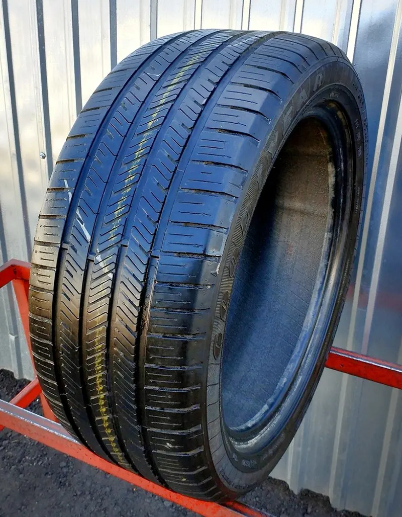 Б/у шина 235/45 R17 Goodyear Eagle LS2, фото 1