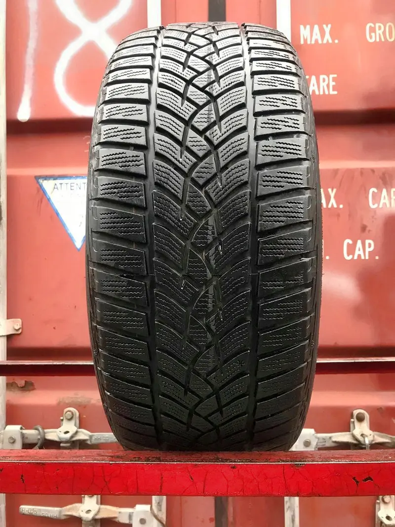 Б/у шина 235/45 R17 Goodyear Ultra Grip Perfomance GEN-1