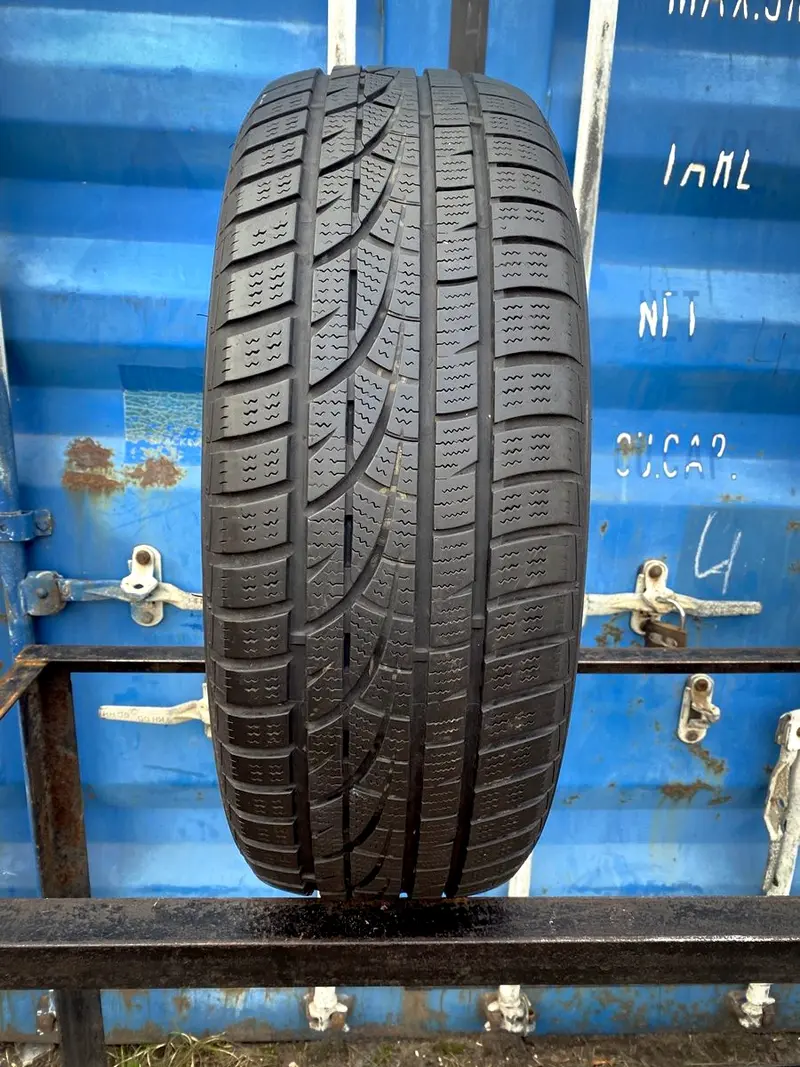Б/у шина 235/45 R17 Hankook Winter I Cept Evo W310, фото 1