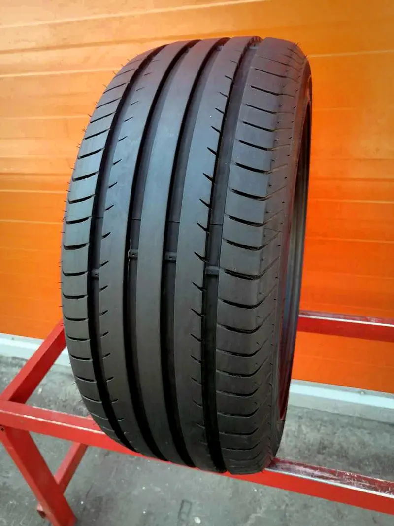 Б/у шина 235/45 R17 Vredestein Ultrac Cento