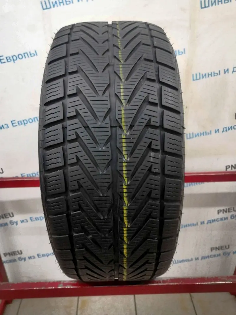 Б/у шина 235/45 R17 Vredestein Wintrac Xtreme