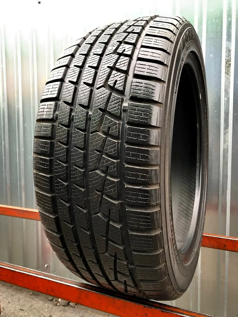 Б/у шина 235/45 R17 Yokohama W.drive V902 A