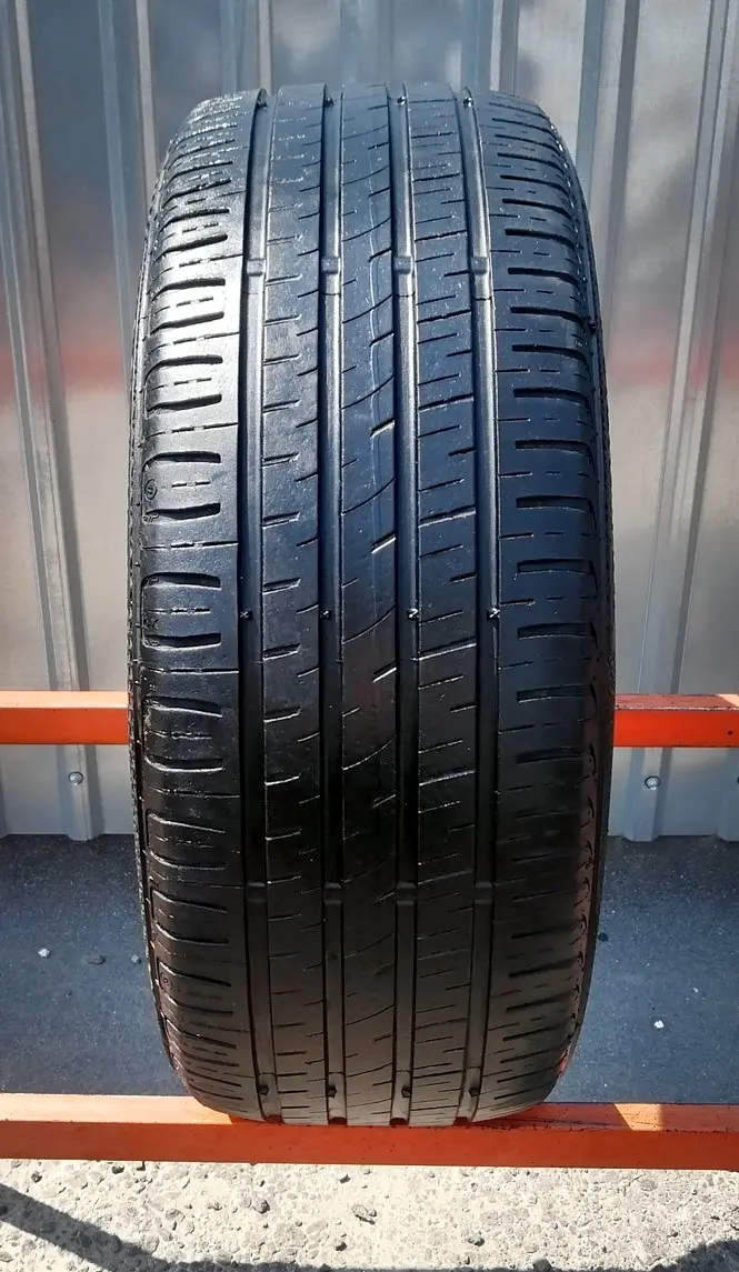 Б/у шина 235/45 R18 Barum Bravuris 3HM