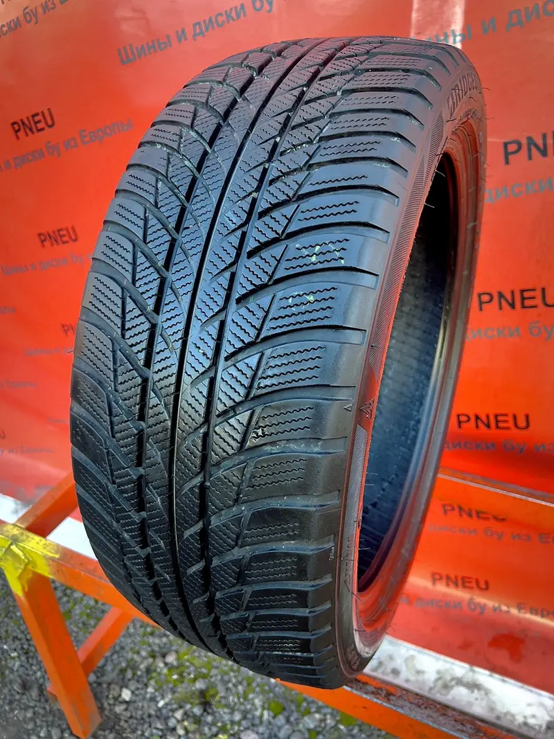 Б/у шина 235/45 R18 Bridgestone Blizzak LM-001