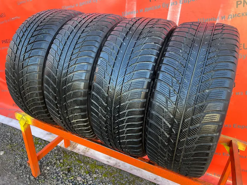 Комплект б/у шин 235/45 R18 Bridgestone Blizzak LM-001