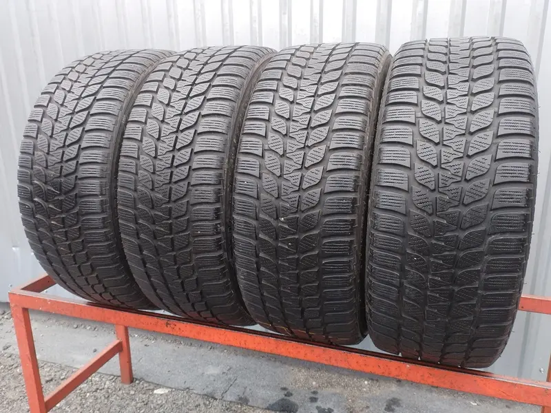 Комплект б/у шин 235/45 R18 Bridgestone Blizzak LM25