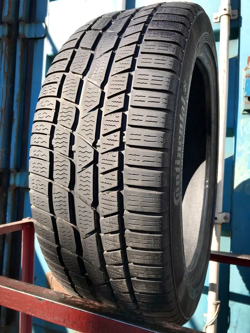 Б/у шина 235/45 R18 Continental ContiWinterContact TS 830 P