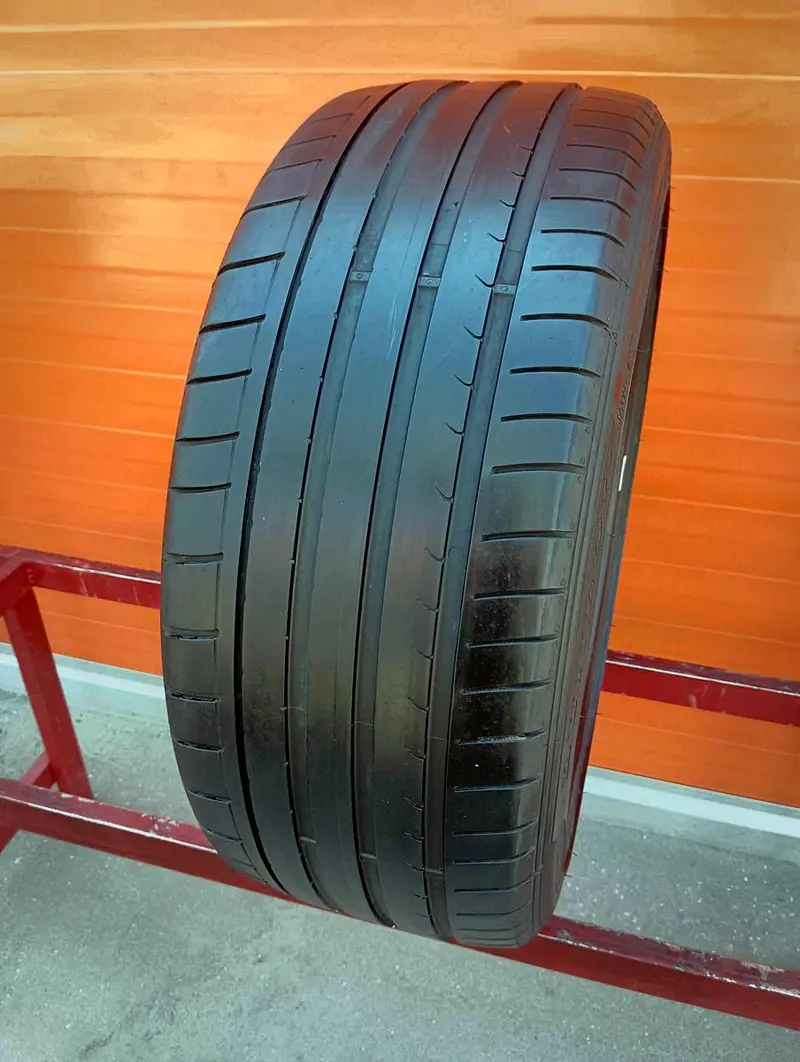 Б/у шина 235/45 R18 Dunlop SP Sport Maxx GT