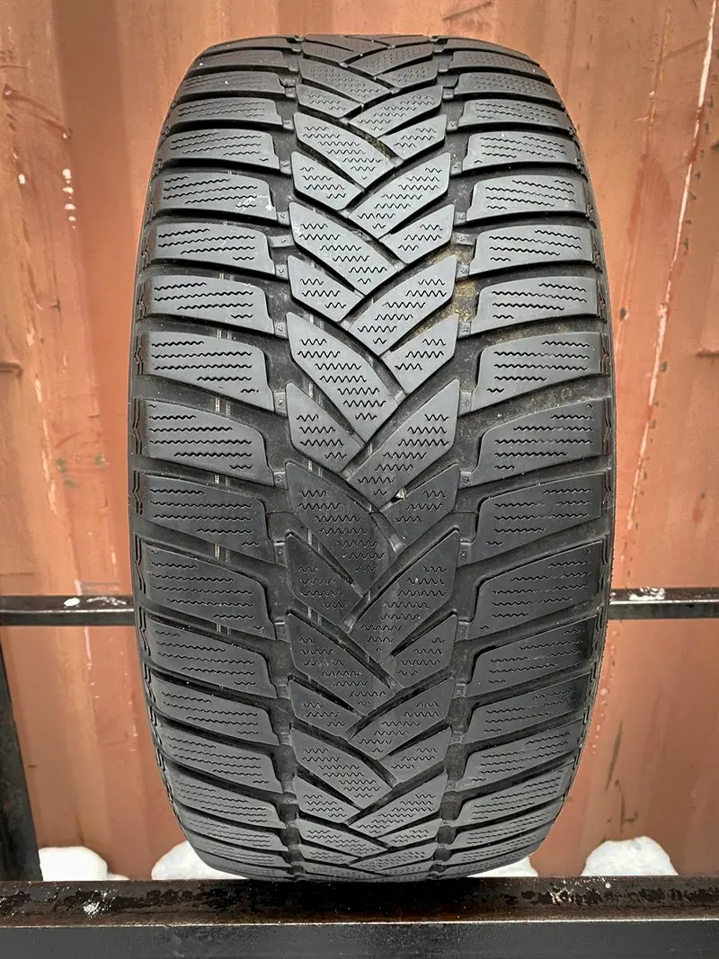 Б/у шина 235/45 R18 Dunlop SP Winter Sport M3