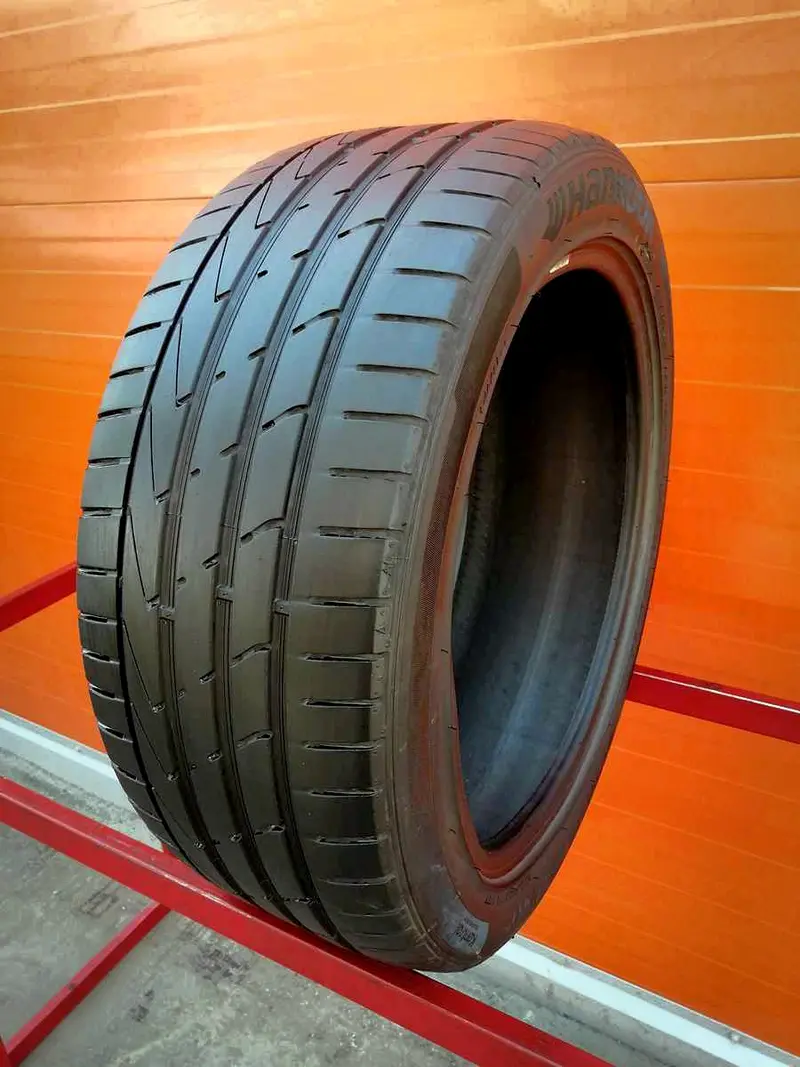 Б/у шина 235/45 R18 Hankook Ventus S1evo 2 K117