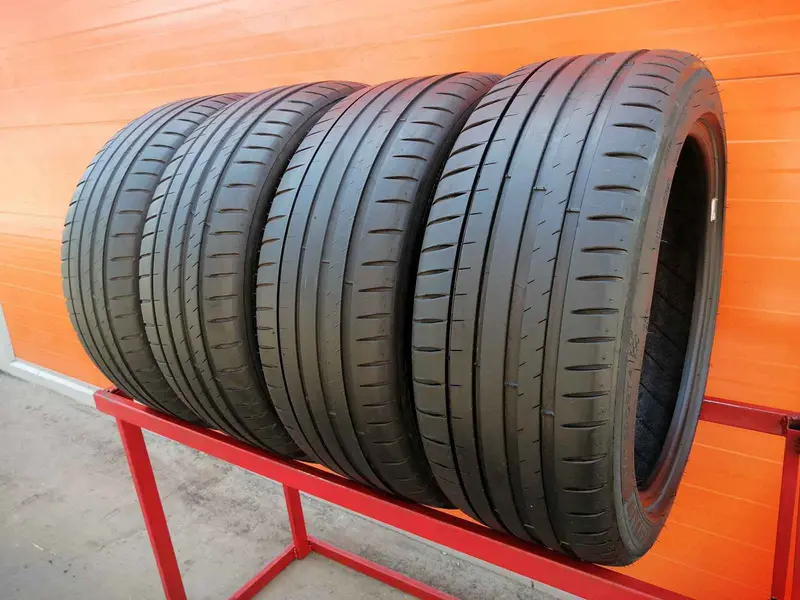 Комплект б/у шин 235/45 R18 Michelin Pilot Sport 4