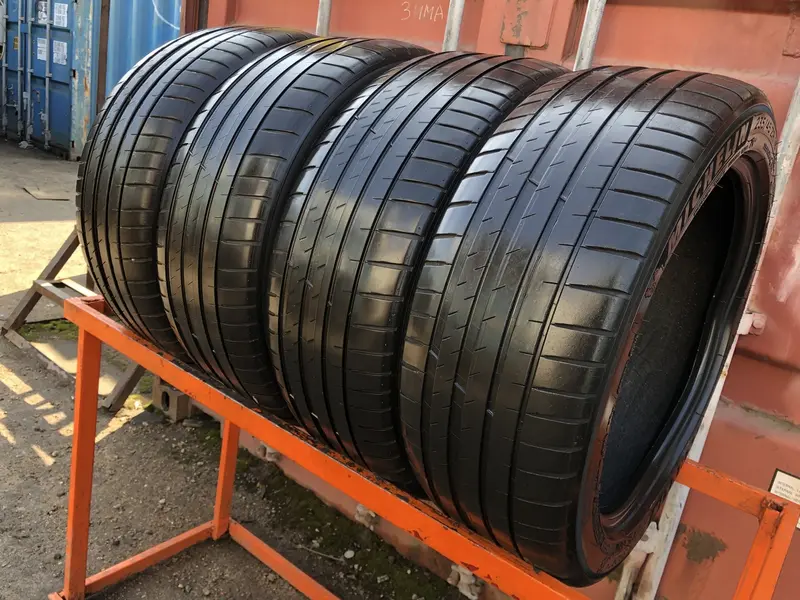 Комплект б/у шин 235/45 R18 Michelin Pilot Sport 4