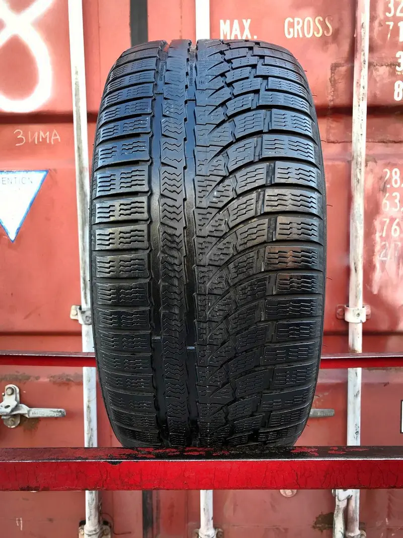 Б/у шина 235/45 R18 Nokian WR A4
