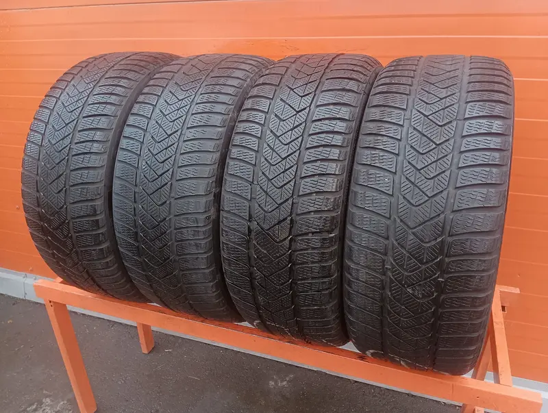 Комплект б/у шин 235/45 R18 Pirelli Winter Sottozero 3, фото 1