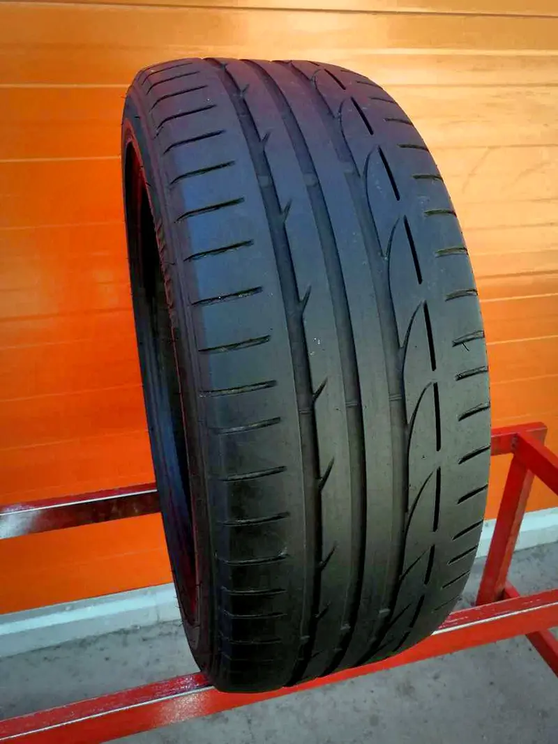 Б/у шина 235/45 R19 Bridgestone Potenza S001, фото 1