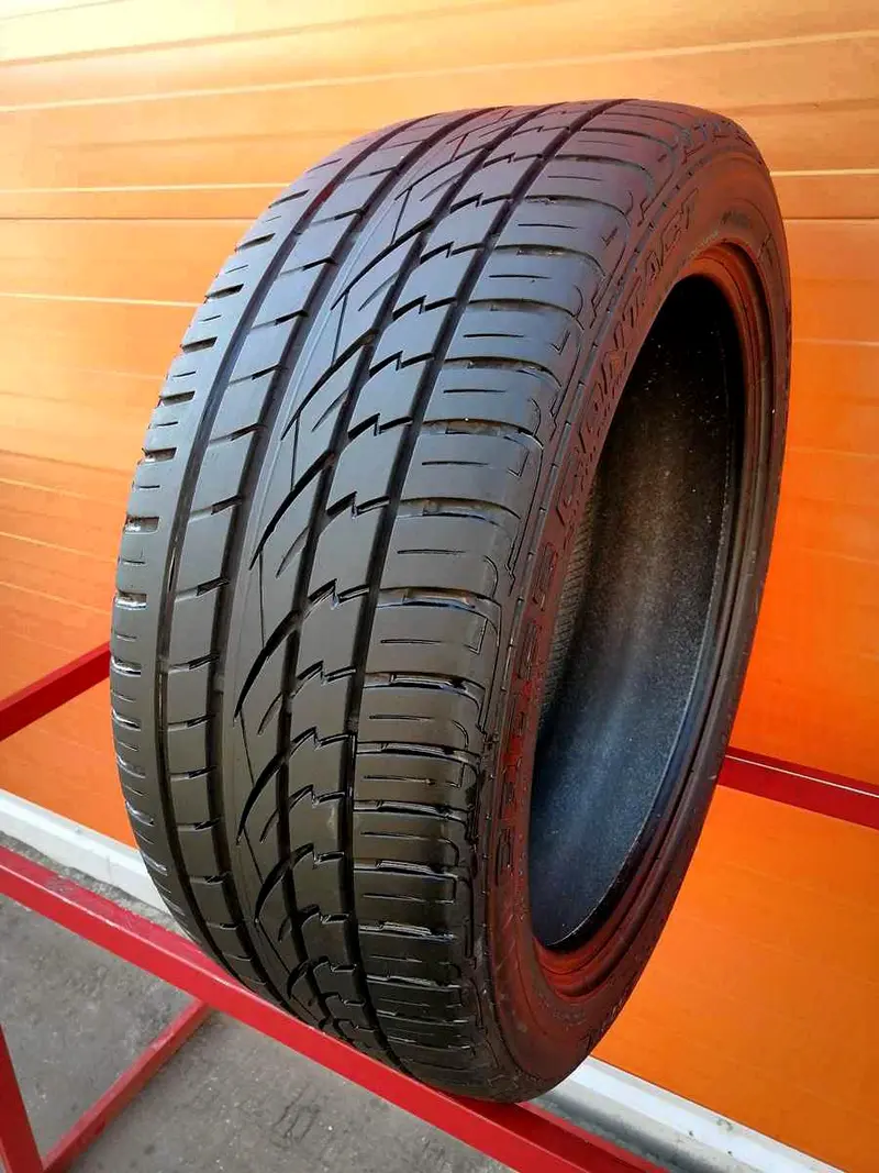 Б/у шина 235/45 R19 Continental ContiCrossContact UHP, фото 1