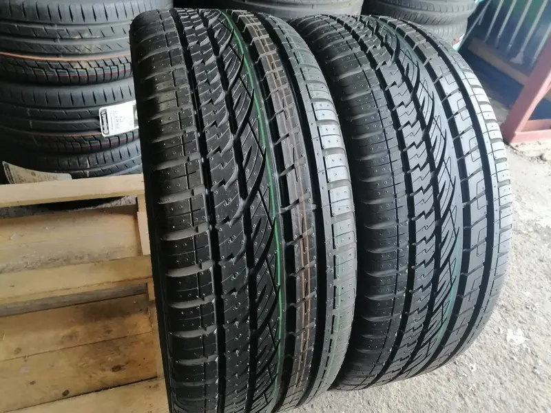 Пара новых шин 235/45 R19 Continental ContiCrossContact UHP, фото 1