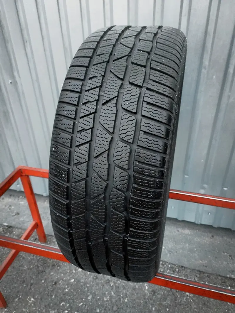 Б/у шина 235/45 R19 Continental ContiWinterContact TS 830 P
