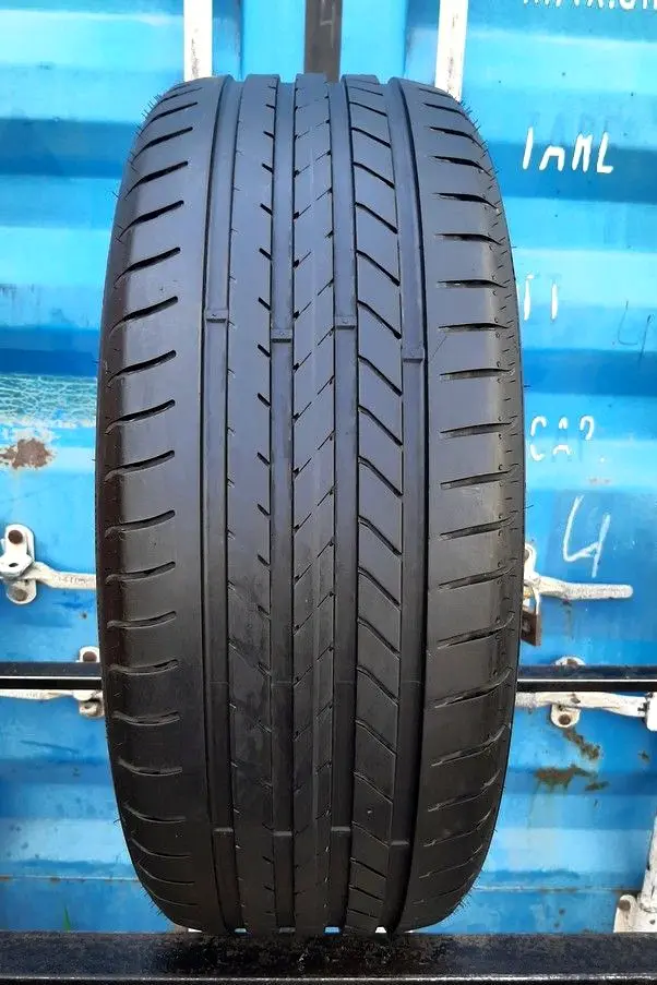 Б/у шина 235/45 R19 Goodyear EfficientGrip RunFlat MOE