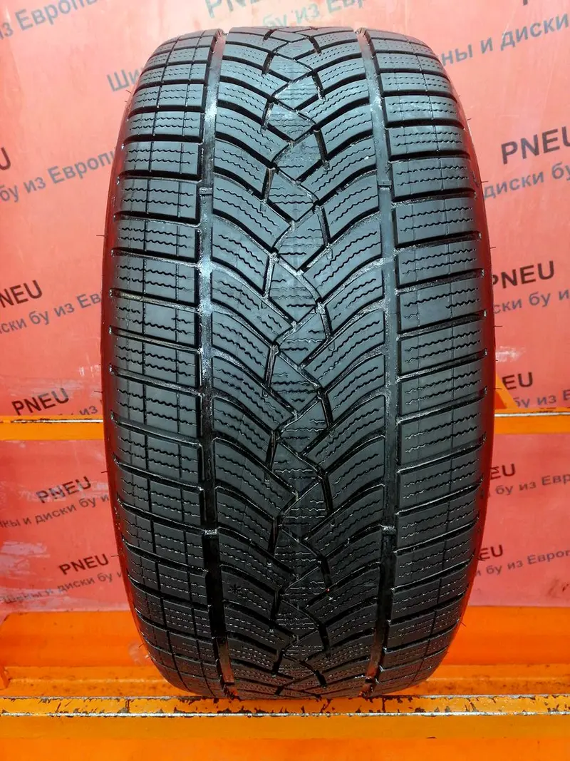 Б/у шина 235/45 R19 Goodyear Ultra Grip Performance +
