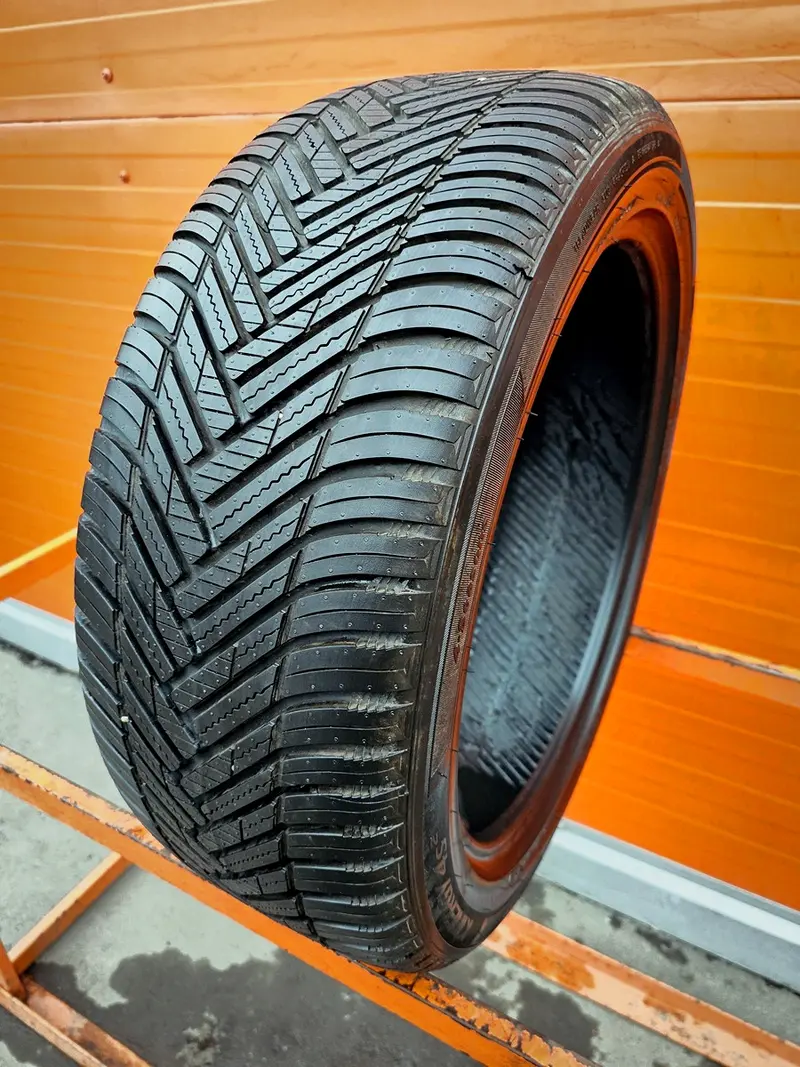 Б/у шина 235/45 R19 Hankook Kinergy 4S2 H750