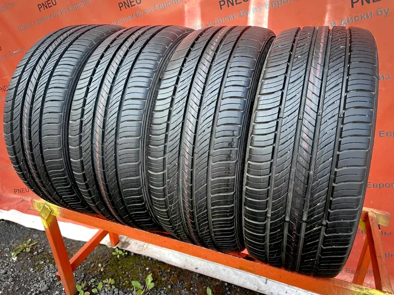 Комплект б/у шин 235/45 R19 Kumho Crugen HP71