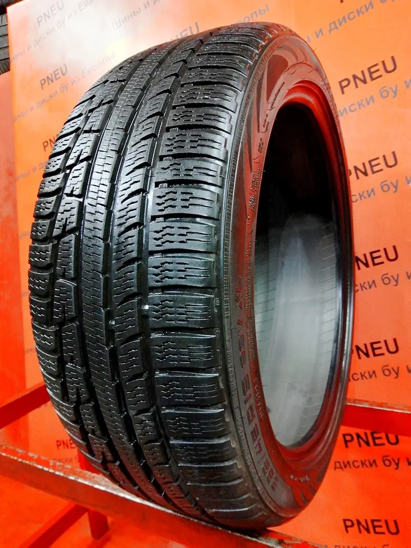 Б/у шина 235/45 R19 Nokian WR A3